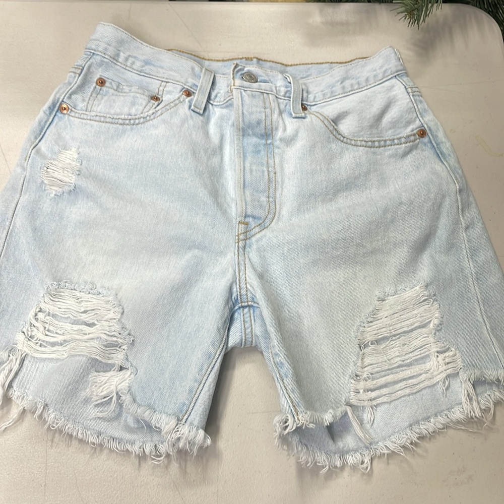 501 Levi's Women's Destressed Button Up Jean Shorts